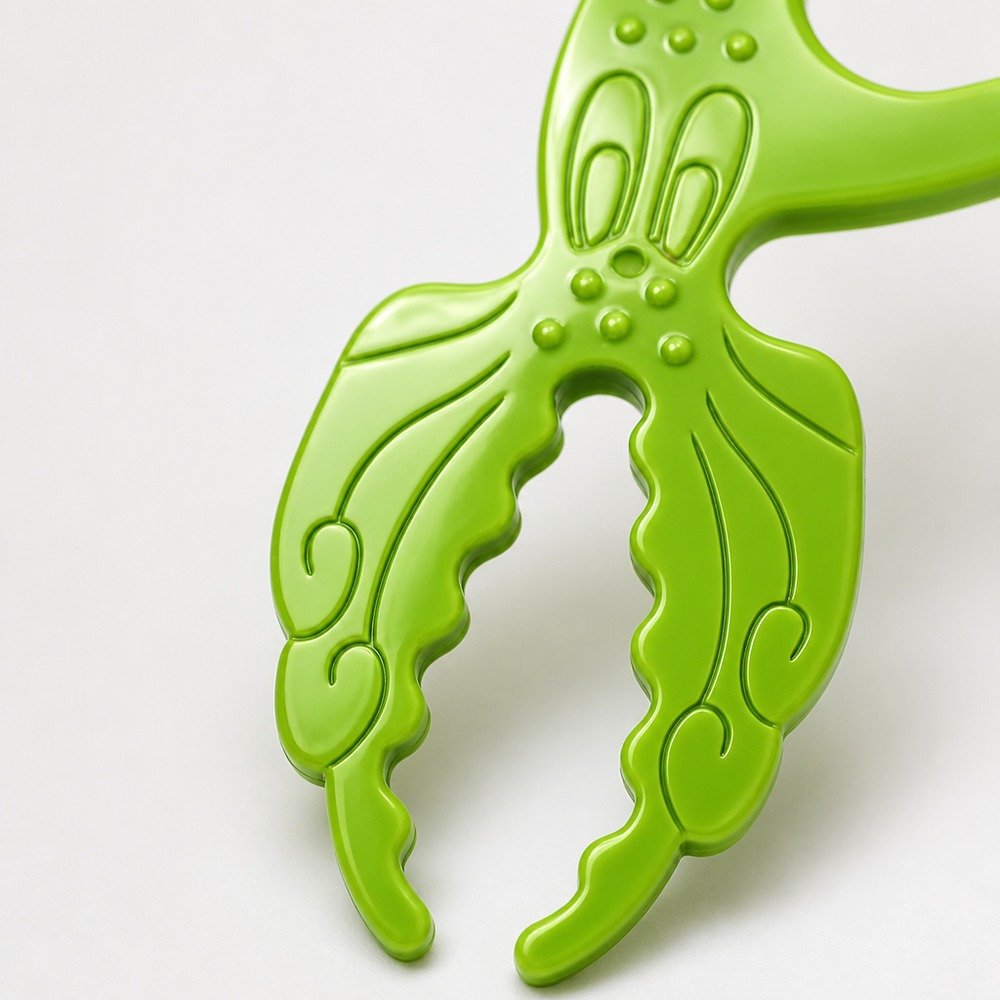 Kids Dental Floss Pick K1 - Crocodile Character - close-up detail