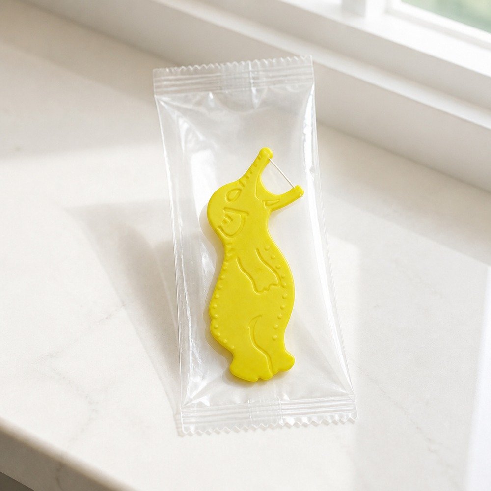 Kids Dental Floss Pick K3 - Cat Character - single pack packaging