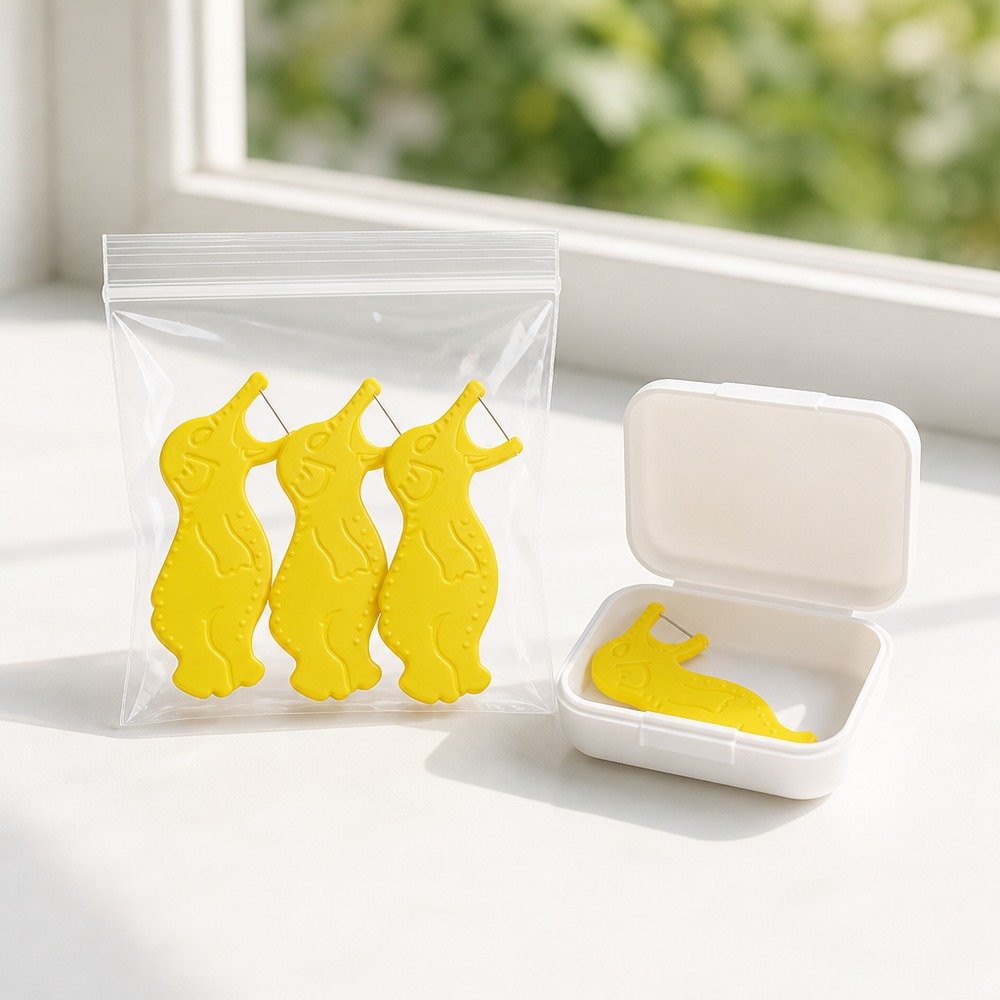 Kids Dental Floss Pick K3 - Cat Character - bag and case packaging